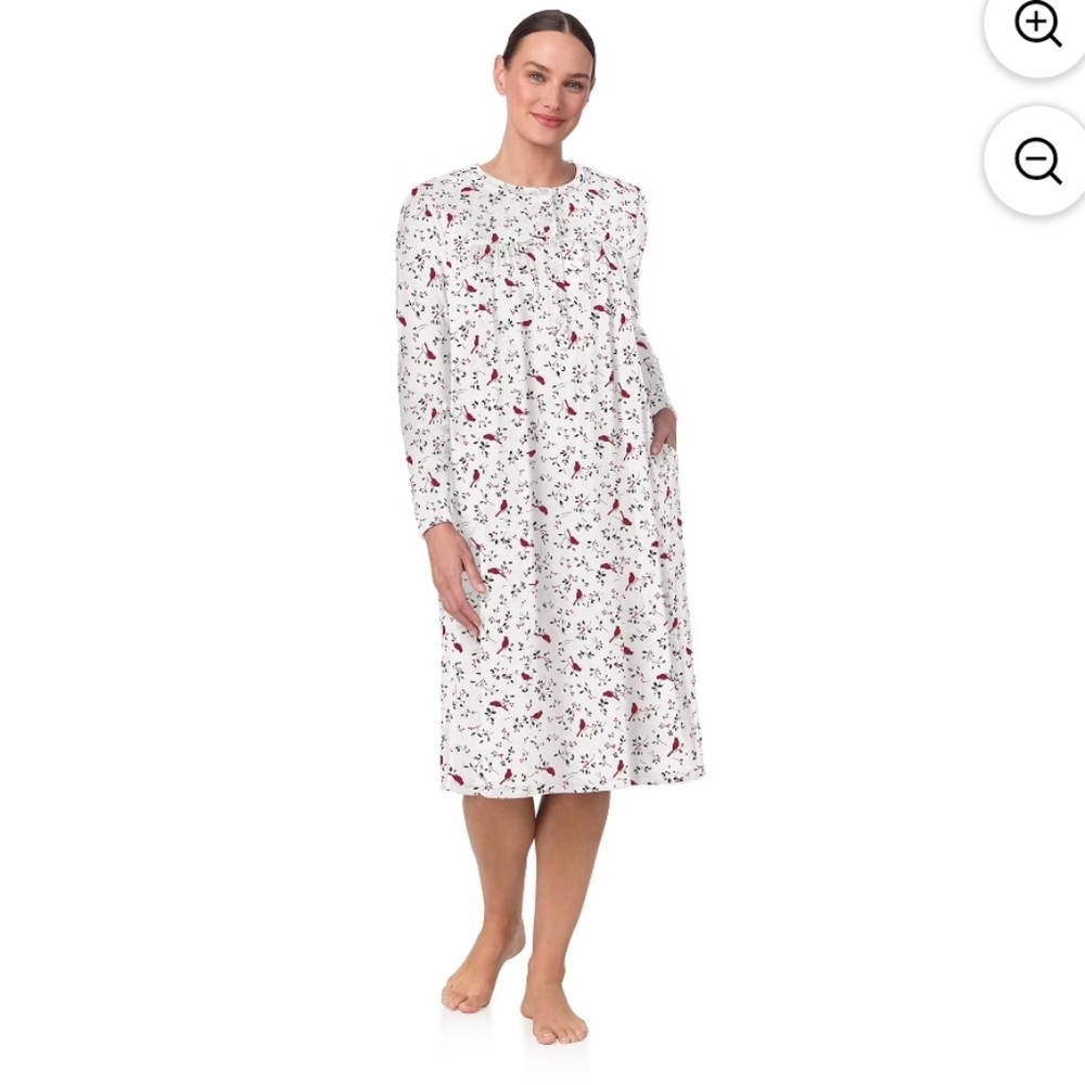 NWT Aria Collection Velour Cardinal Nightgown